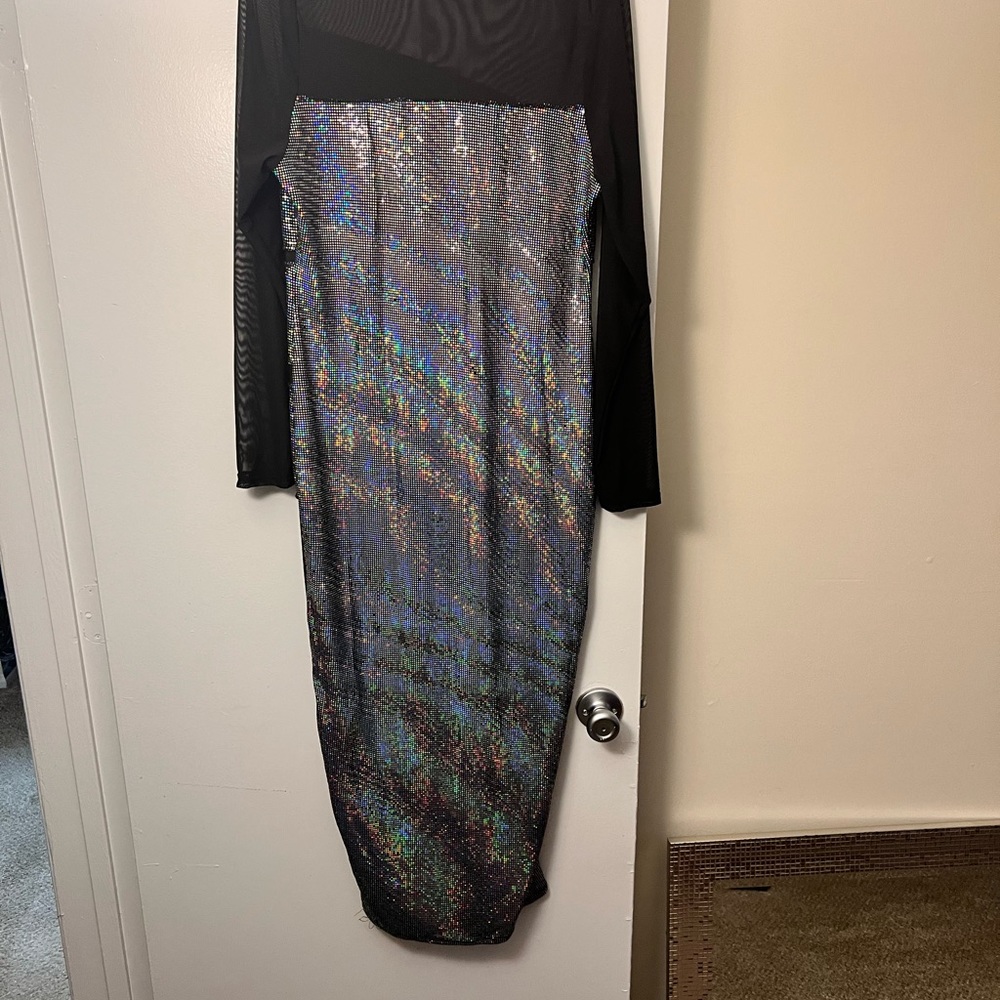 Glam dress with mesh